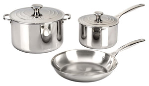 Le Creuset Stoneware Mini Round Cocotte Individual Bakeware with Superior Heat Retention and Elegant Design