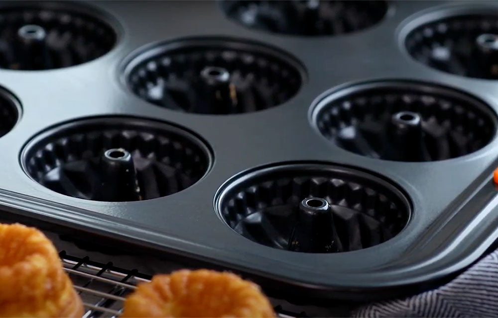 Le Creuset’s Superior Non-stick Metal Bakeware