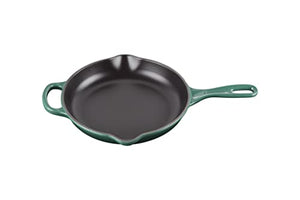 9" Signature Iron Handle Skillet - Artichaut 9" (1-3/8 qt.)