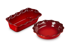 Le Creuset Stoneware Set of 2 9" Heritage Fluted Pie and 9" Fluted Loaf Dish, Cerise