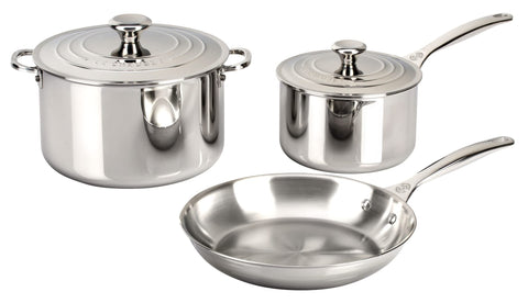 Le Creuset Stoneware Mini Round Cocotte Individual Bakeware with Superior Heat Retention and Elegant Design