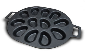Bayou Classic 7413 Oyster Grill Pan Perfect For Grilling and Serving 12 Oysters or Clams On The Half Shell