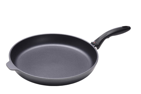 Swiss Diamond 12.5 Inch Frying Pan Nonstick Diamond Frying Pan, Aluminum Coated Skillet, Dishwasher Safe and Oven Safe Fry Pans with Stainless Steel Handle, Grey