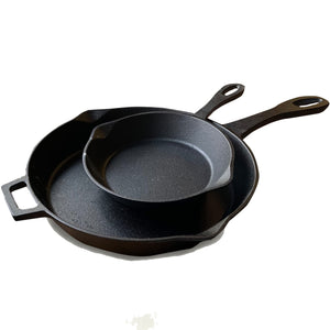 Bayou Classic Cast Iron Skillet Set Includes Pre-Seasoned 10-in and 12-in Handled Skillets with Pour Spouts Perfect For Pan Frying, Sautéing and Baking