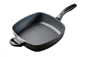 Swiss Diamond 11 Inch x 11 Inch, 5.3 Quart Square Grill Pan Nonstick Square Grill Saute Pan - Dishwasher Safe and Oven Safe Grill Pan